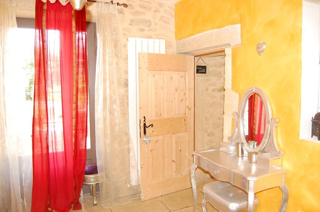 Maison d'Hôtes Le Mas de Lila Vers Pont du Gard Quarto foto